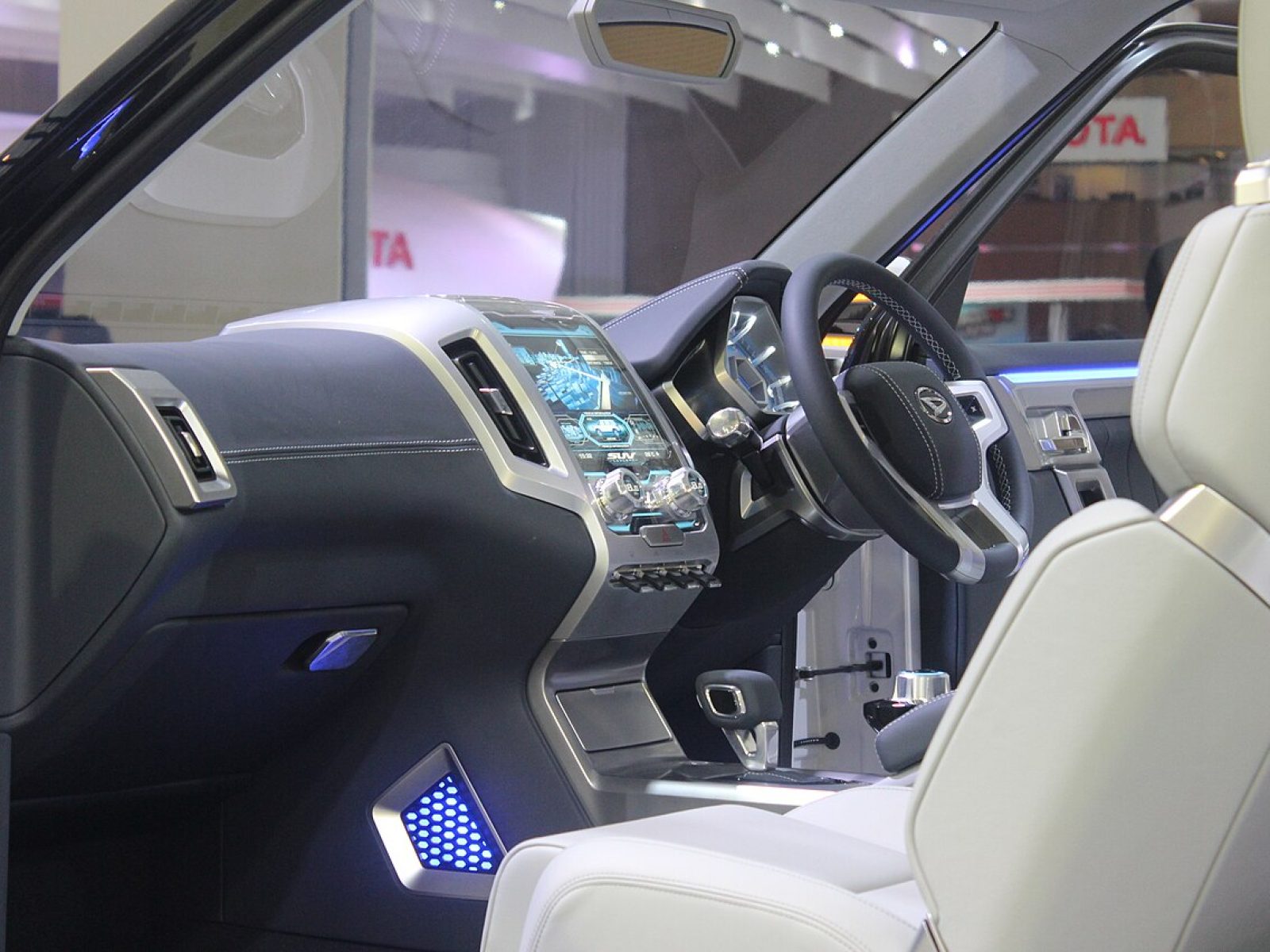 2013 Daihatsu Terios — photo 11 of 11